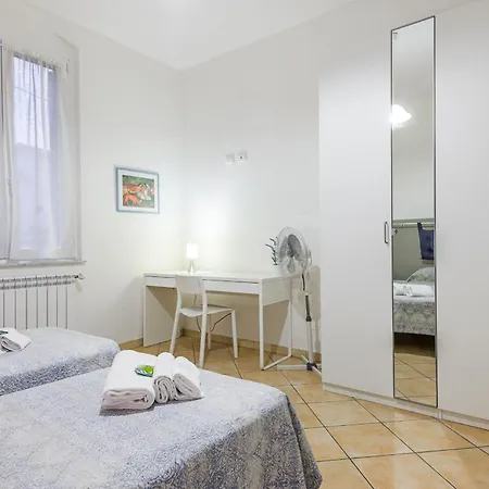 Apartman Anna With Terrace For 6 Guests