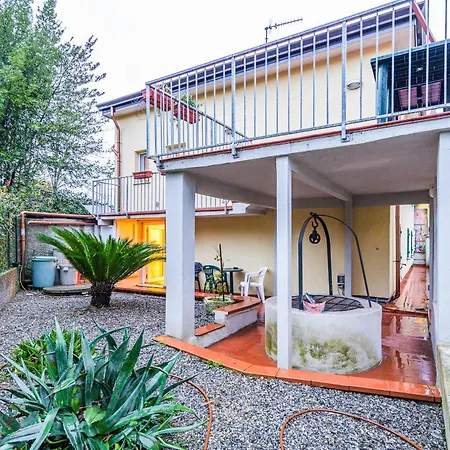 Anna With Terrace For 6 Guests Apartman