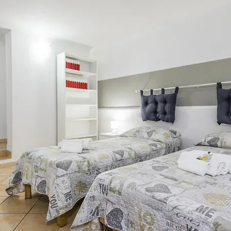 Appartement Anna With Terrace For 6 Guests *