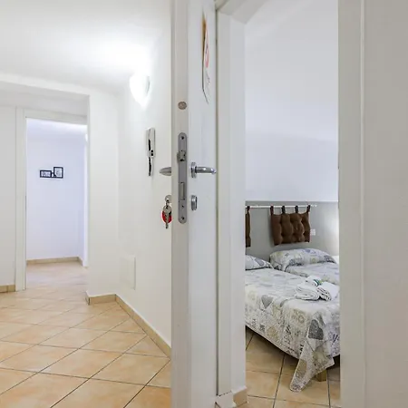 Anna With Terrace For 6 Guests Appartement *