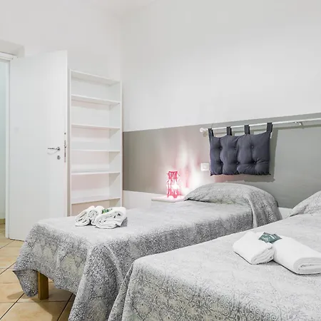 Anna With Terrace For 6 Guests Appartement