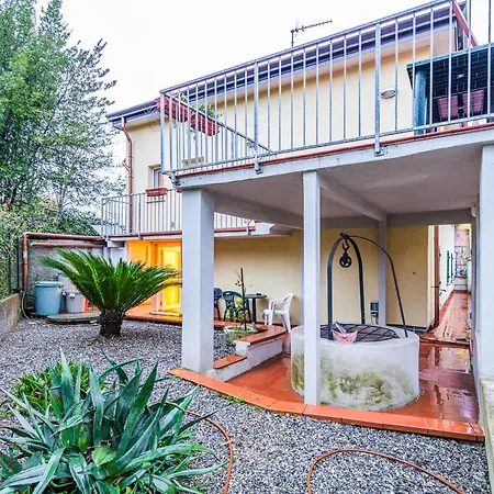 Anna With Terrace For 6 Guests Appartement